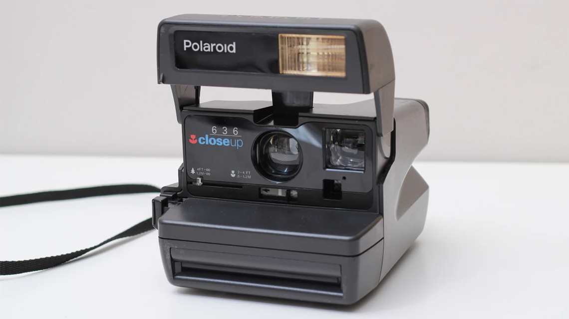 Фотоаппарат мгновенной печати Polaroid 636 Closeup